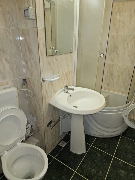 Ghencea Stadion Steaua- 4/10- semidec,mobilat, utilat, liber,fara animale,