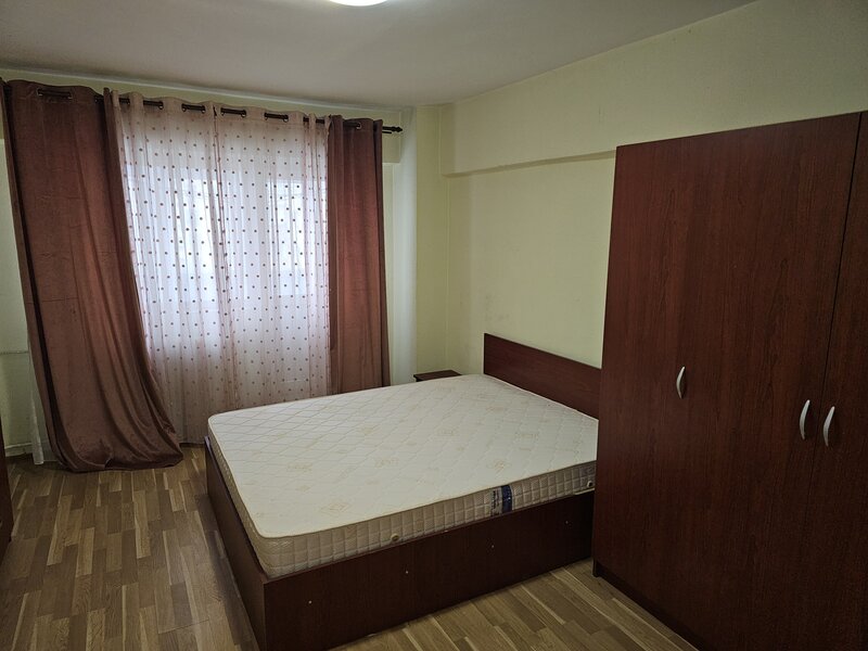 Ghencea Stadion Steaua- 4/10- semidec,mobilat, utilat, liber,fara animale,